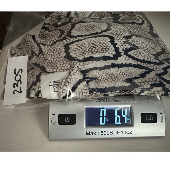 Cabi‎ Serpentine Snakeskin Blouse Sz S Ruffle Collar Balloon Sleeve Split Neck - Picture 9 of 9